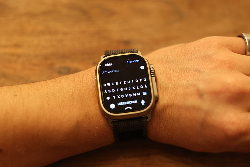 Клавиатура на Apple Watch Ultra.